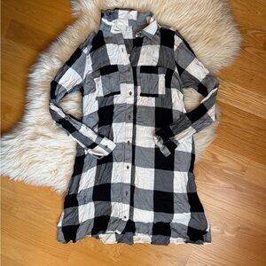 Black and White Old Navy Plaid Button-Up Shirt Dress
